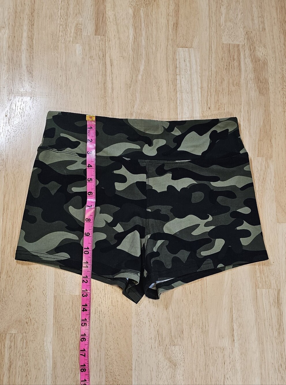 Camo Print Stretch Shorts - Picture 5 of 7